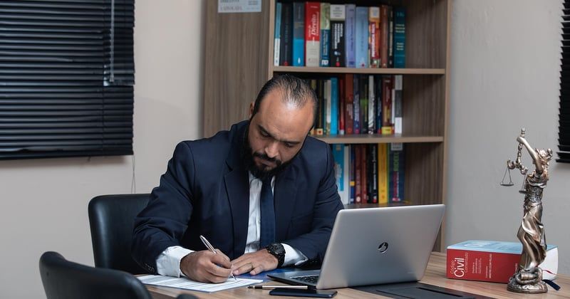 Seo notaire specialiste : le guide pour dominer votre marche local
